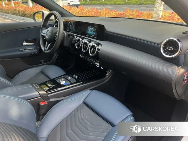 Mercedes-Benz Class A 2020 Белый из Китая, фото 2