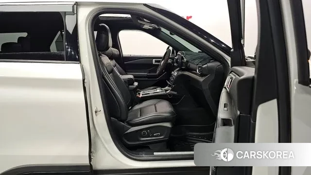 Ford Explorer 6th Generation 2020 Белый из Кореи, фото 2