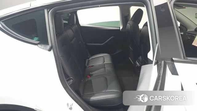 Tesla Model Y 2024 Белый из Кореи, фото 2