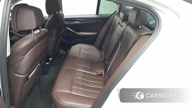 BMW 5 Series (G30) 2021 Белый из Кореи, фото 2