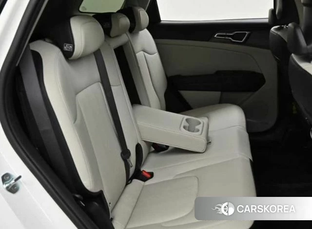 Kia Sportage 5th Generation Hybrid 2022 Белый из Кореи, фото 2