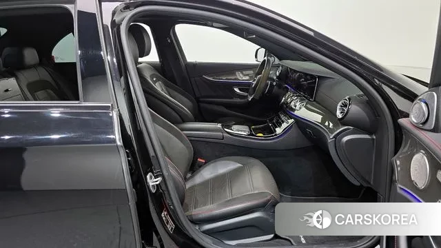 Mercedes-Benz E-Class W213 2021 Черный из Кореи, фото 2