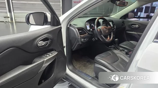 Jeep Cherokee (KL) id 2994999 из Кореи 2