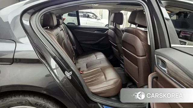 BMW 5 Series (G30) 2019 Серый из Кореи, фото 2