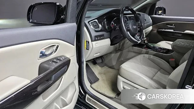 Kia The New Carnival 2018 Черный из Кореи, фото 2