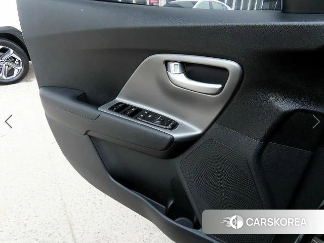 Kia Niro Plus 2022 Белый из Кореи, фото 2