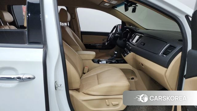 Kia The New Carnival 2019 Белый из Кореи, фото 2