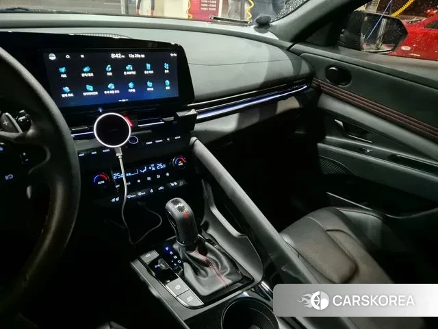 Hyundai The New Avante (CN7) 2024 Черный из Кореи, фото 2