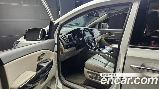 Kia The New Carnival 2019 Белый из Кореи, фото 2