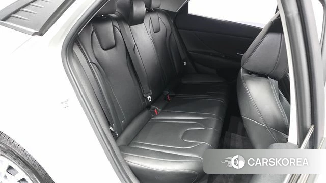Hyundai Avante (CN7) 2020 Серебристо-серый из Кореи, фото 2