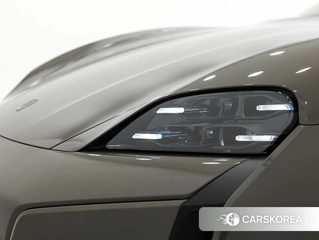 Porsche Taycan 2025 Цвет тростника из Кореи, фото 2