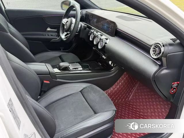 Mercedes-Benz Class A 2020 Белый из Китая, фото 2