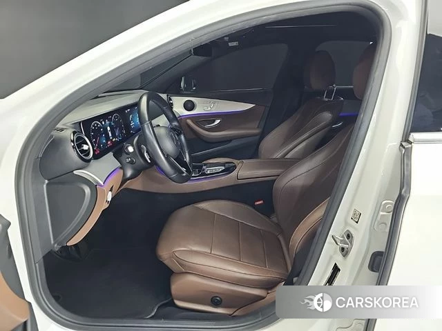 Mercedes-Benz E-Class W213 2021 Белый из Кореи, фото 2