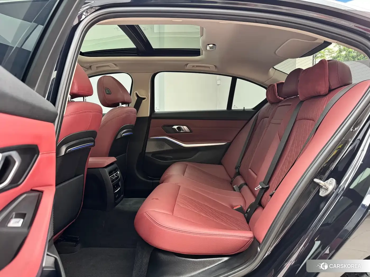 BMW 3 series 2022 Черный из Китая, фото 2