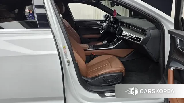 Audi A6 (C8) 2020 Белый из Кореи, фото 2