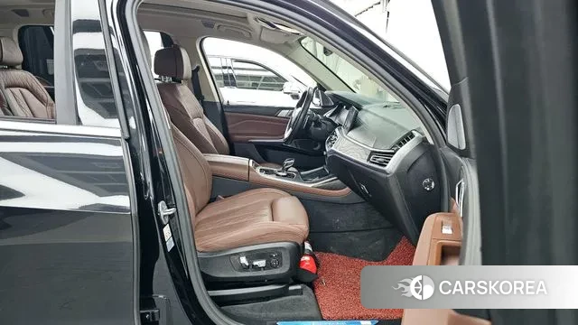 BMW X7 (G07) 2021 Черный из Кореи, фото 2