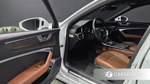 Audi A6 (C8) 2023 Белый из Кореи, фото 2