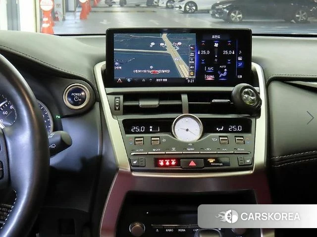 Lexus NX300h 2019 Черный из Кореи, фото 2