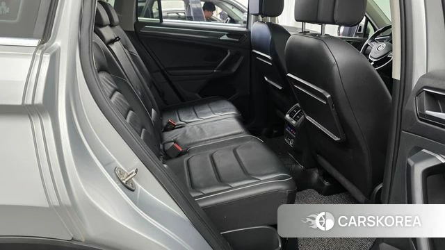 Volkswagen Tiguan second Generation 2018 Серебряный из Кореи, фото 2