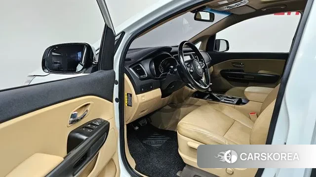 Kia The New Carnival 2019 Белый из Кореи, фото 2