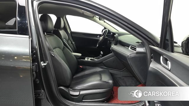 Kia K5 3rd generation 2023 Серый из Кореи, фото 2