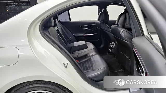 Mercedes-Benz C-Class W206 2022 Белый из Кореи, фото 2