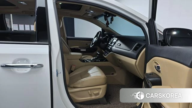 Kia The New Carnival 2018 Белый из Кореи, фото 2