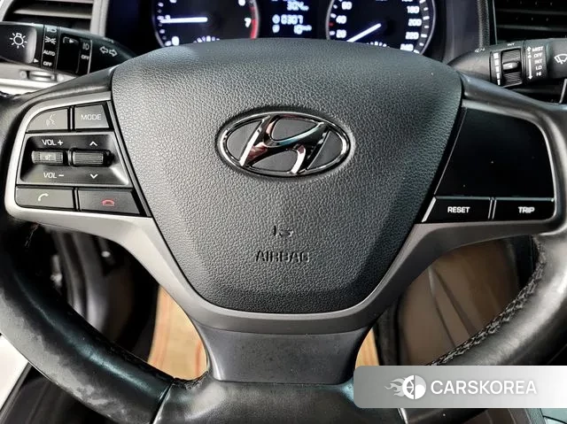 Hyundai Avante AD 2018 Черный из Кореи, фото 2