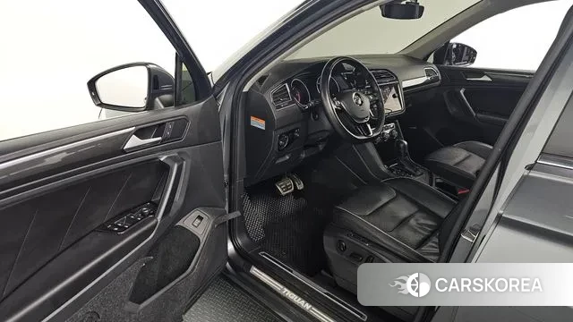 Volkswagen Tiguan second Generation 2020 Серый из Кореи, фото 2