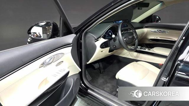 Genesis GV70 2021 Черный из Кореи, фото 2