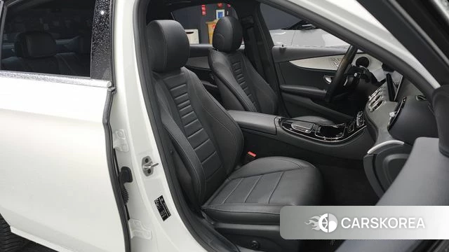 Mercedes-Benz E-Class W213 2021 Белый из Кореи, фото 2