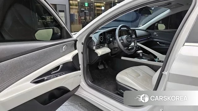 Hyundai Avante (CN7) 2021 Серебристо-серый из Кореи, фото 2