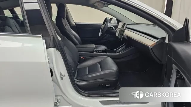 Tesla Model 3 2020 Белый из Кореи, фото 2