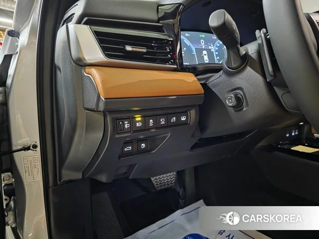 Toyota Camry (XV80) 2025 Серебряный из Кореи, фото 2