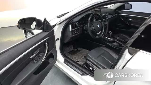 BMW 4 Series (F32) 2018 Белый из Кореи, фото 2