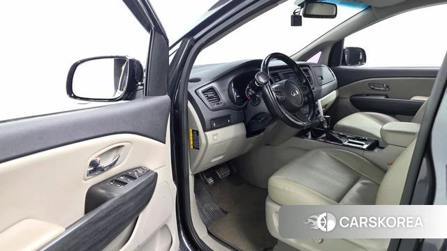 Kia The New Carnival 2018 Черный из Кореи, фото 2