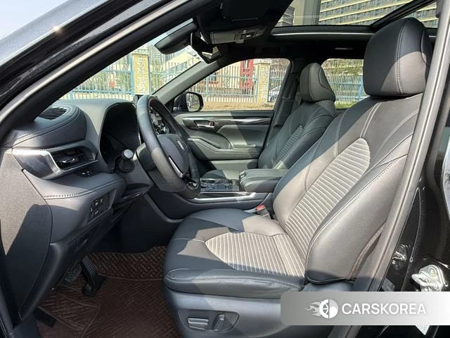 Toyota Crown Lufang 2023 Черный из Китая, фото 2