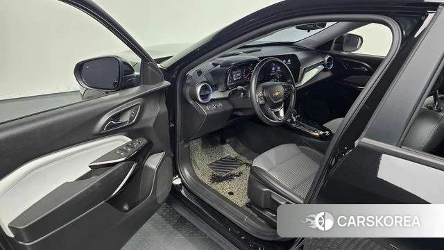 Chevrolet (GM Daewoo) Trax Crossover 2023 Черный из Кореи, фото 2