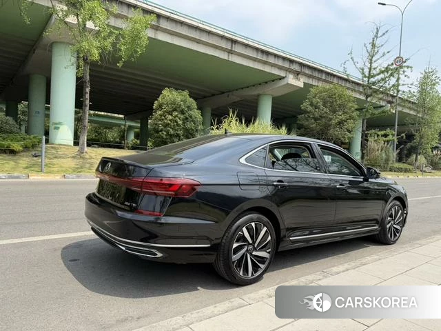 Volkswagen Passat 2025 Черный из Китая, фото 2