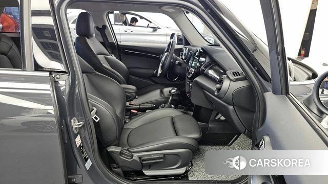 Mini Cooper S 2018 Серый из Кореи, фото 2