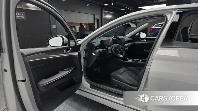 Kia The New K5 3rd generation 2025 Серебристо-серый из Кореи, фото 2