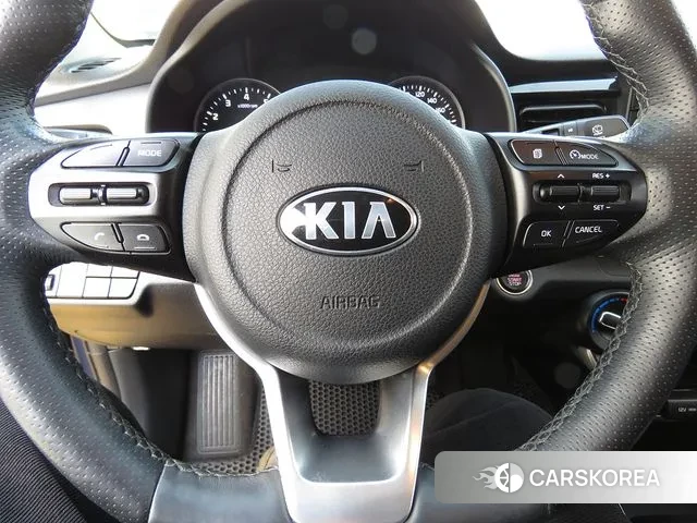 Kia Stonic 2018 Синий из Кореи, фото 2