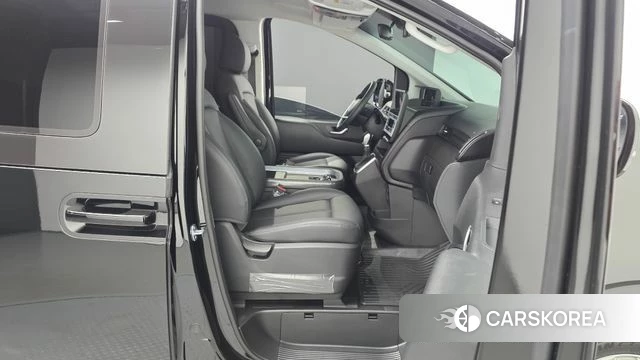 Hyundai Staria 2024 Черный из Кореи, фото 2