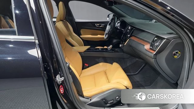 Volvo S60 3rd generation 2021 Черный из Кореи, фото 2