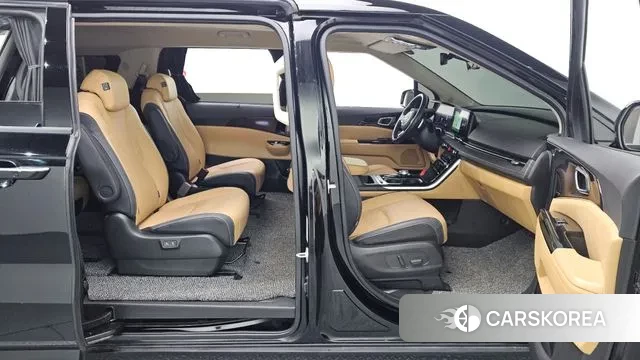 Kia Carnival 4th generation 2023 Черный из Кореи, фото 2