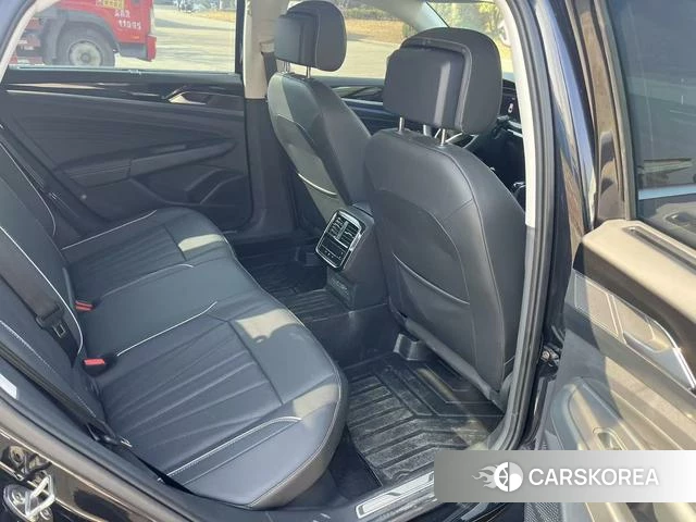 Volkswagen Passat 2024 Черный из Китая, фото 2