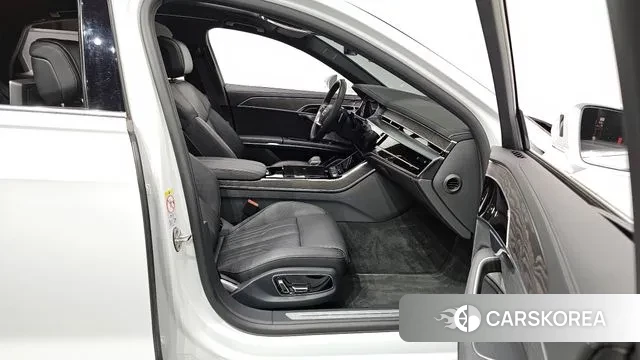 Audi A8 (D5) 2023 Белый из Кореи, фото 2