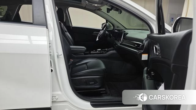 Kia Sportage 5th Generation Hybrid 2023 Белый из Кореи, фото 2