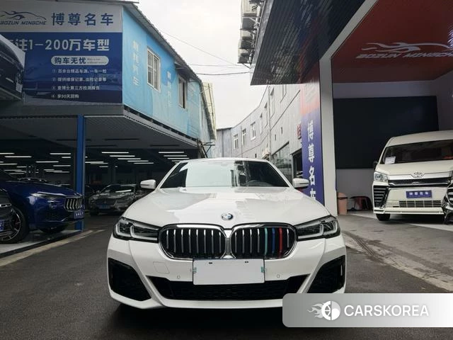 BMW 5 series 2021 Белый из Китая, фото 2