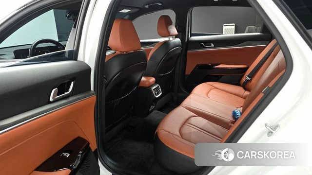 Kia The New K5 3rd generation 2024 Белый из Кореи, фото 2